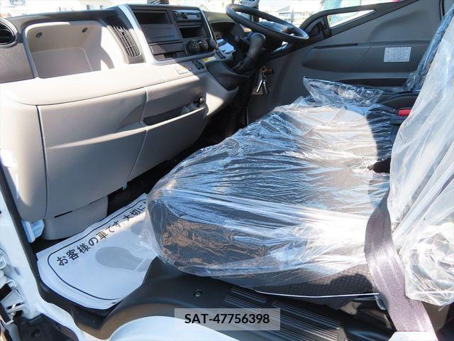 Mitsubishi CANTER 2023-02 205638-7