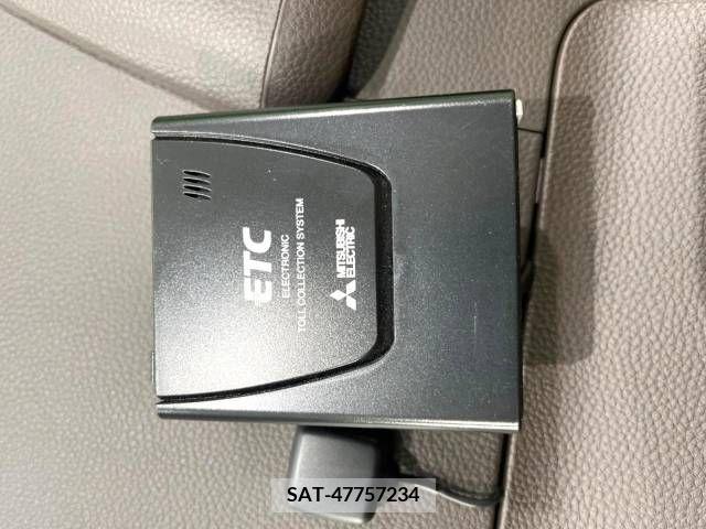 Honda N BOX 2023-03 207944-7