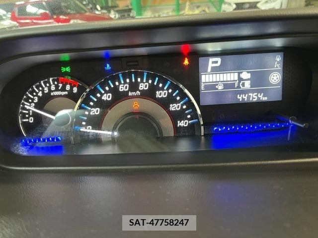 Suzuki WAGON R 2022-05 205843-12