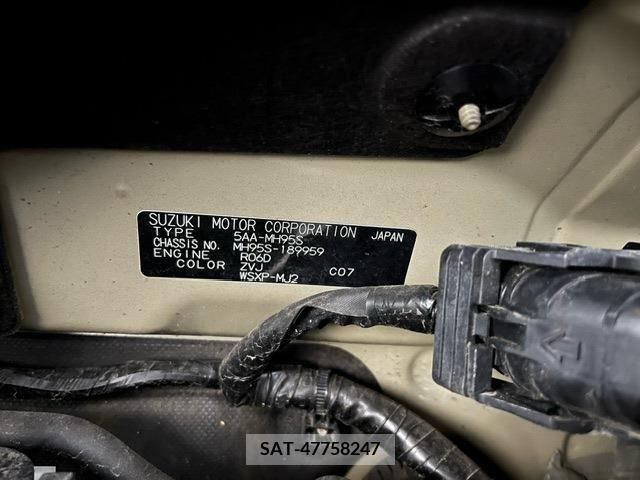 Suzuki WAGON R 2022-05 205843-1