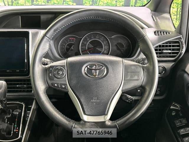 Toyota VOXY 2019-06 380259-12