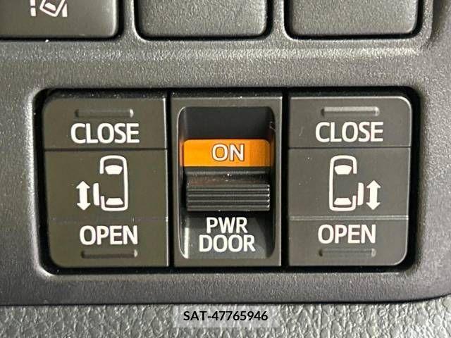Toyota VOXY 2019-06 380259-3