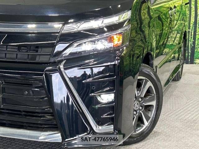 Toyota VOXY 2019-06 380259-13