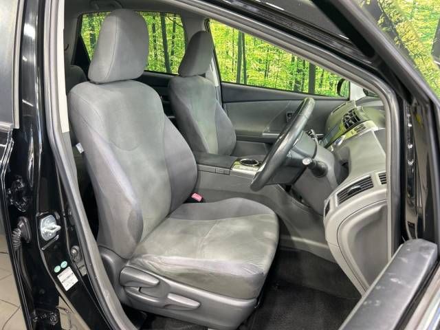 Toyota PRIUS ALPHA 2013-05 188808-8