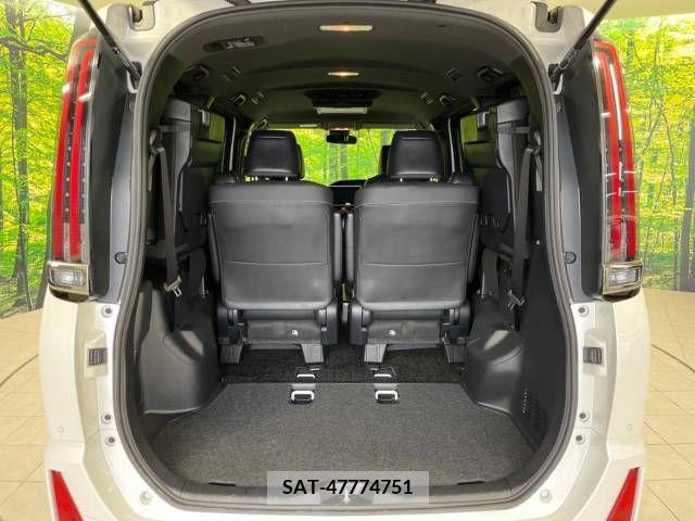 Toyota NOAH 2020-10 279479-10
