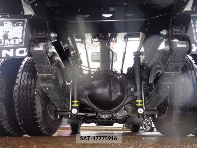 Hino DUTRO 2023-07 228563-18