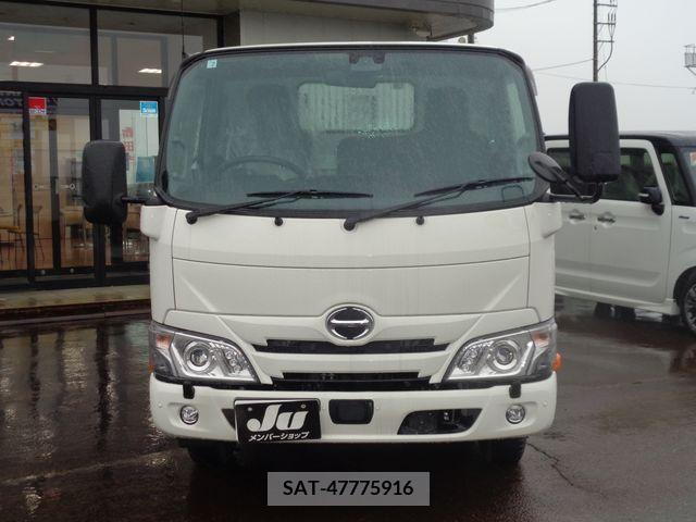 Hino DUTRO 2023-07 228563-3