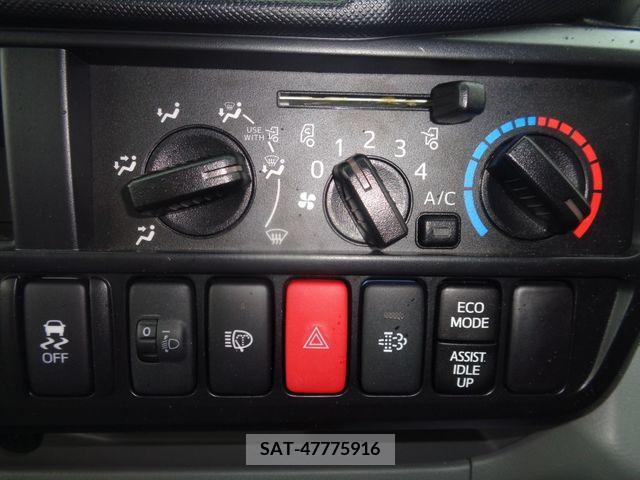 Hino DUTRO 2023-07 228563-10