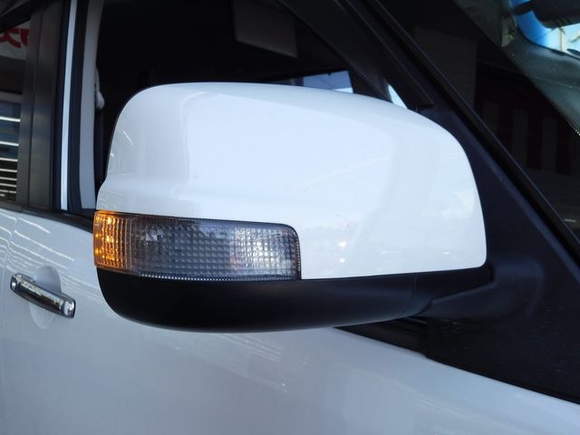 Nissan SERENA 2014-03 16453-6