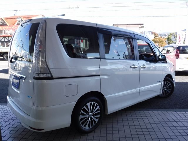 Nissan SERENA 2014-03 16453-2