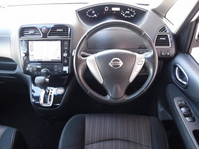 Nissan SERENA 2014-03 16453-8