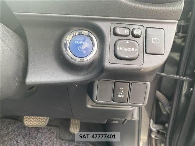 Toyota AQUA 2013-07 260689-16