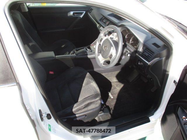 Lexus CT 2013-06 200229-12