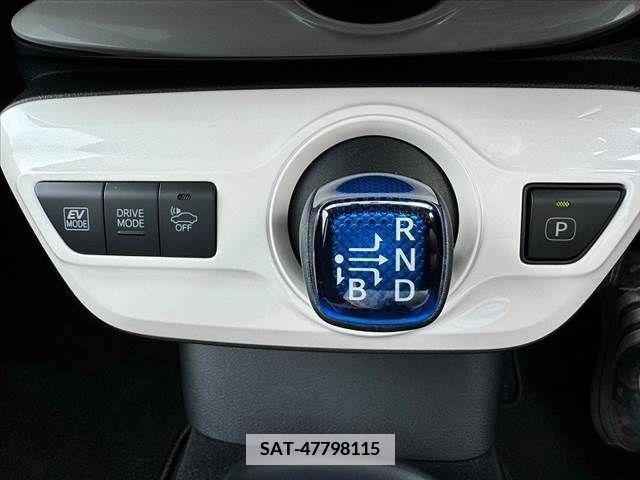 Toyota PRIUS 2017-07 382081-19