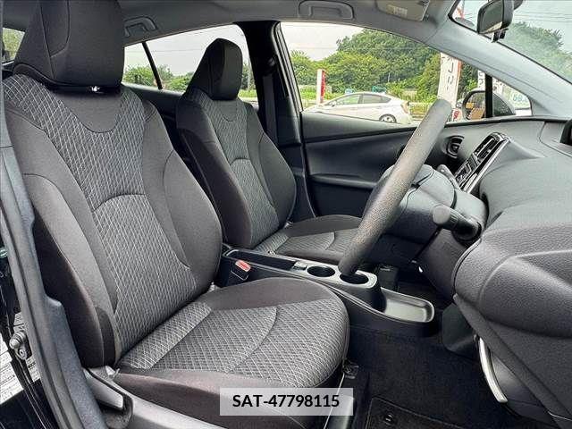 Toyota PRIUS 2017-07 382081-14