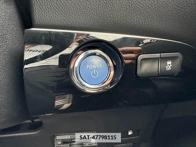 Toyota PRIUS 2017-07 382081-23