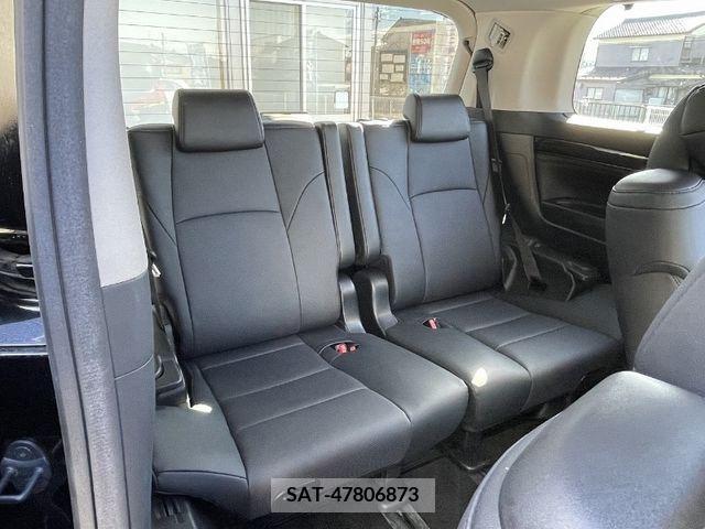 Toyota ALPHARD 2019-01 215055-13
