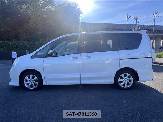 Nissan SERENA 2011-11 326969-20