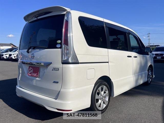 Nissan SERENA 2011-11 326969-18
