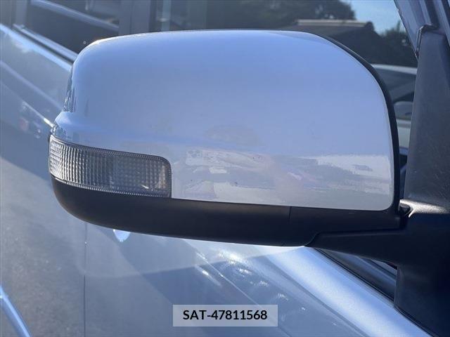 Nissan SERENA 2011-11 326969-26