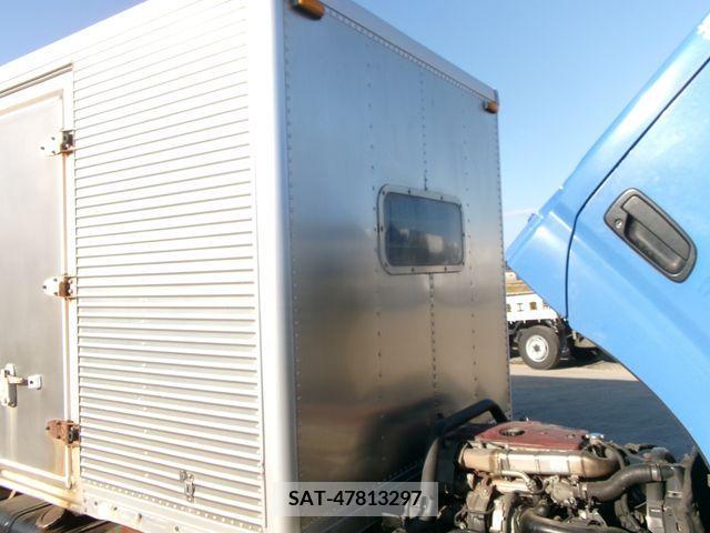 Hino DUTRO 2014-02 296732-27