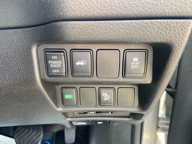 Nissan X-TRAIL 2019-03 7696-8