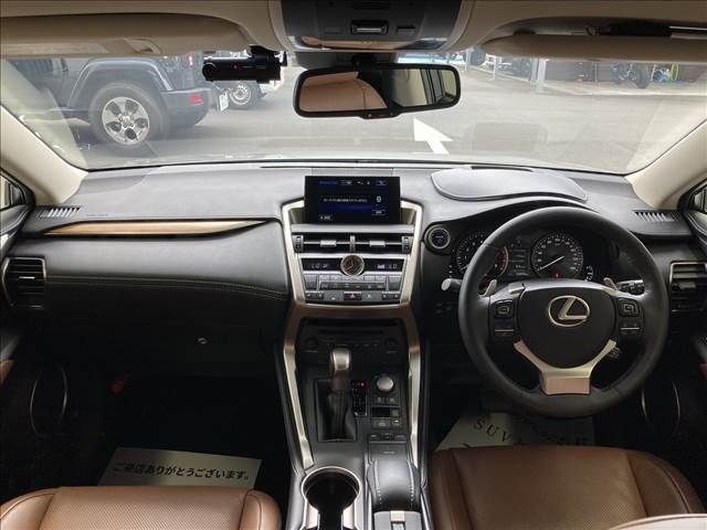 Lexus NX 2014-09 8883-1