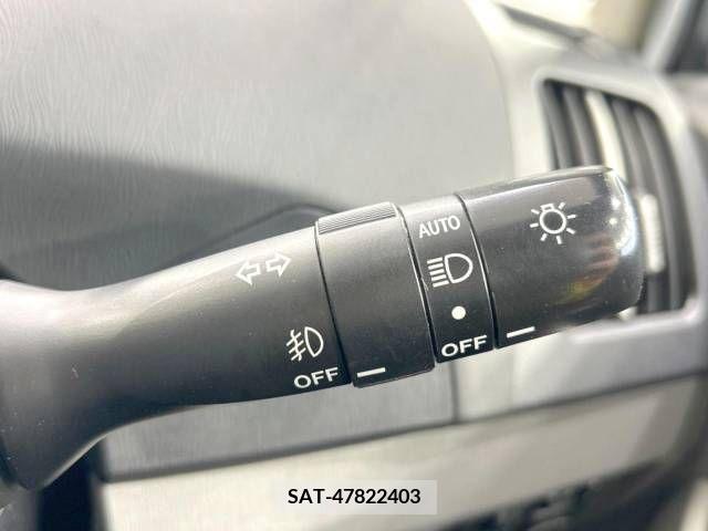 Toyota PRIUS 2010-04 282269-6