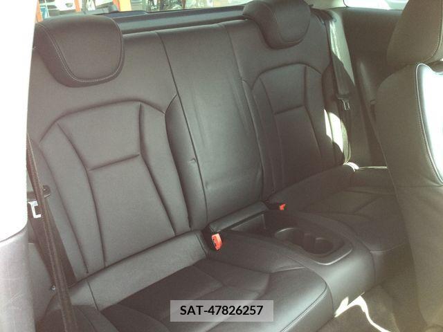 Audi A1 2011-01 317836-11