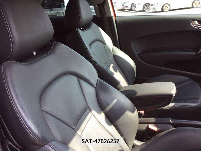 Audi A1 2011-01 317836-10
