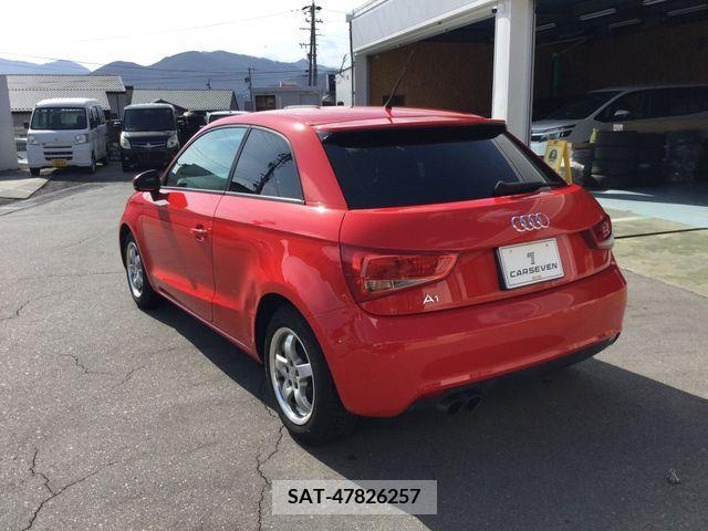 Audi A1 2011-01 317836-2