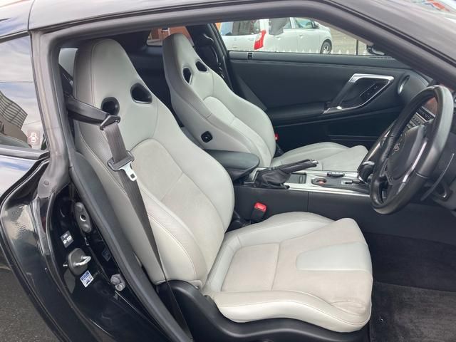 Nissan GT-R 2008-07 1076-9