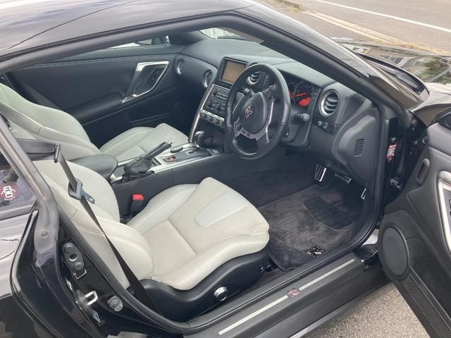 Nissan GT-R 2008-07 1076-8