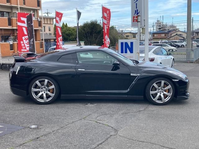 Nissan GT-R 2008-07 1076-6