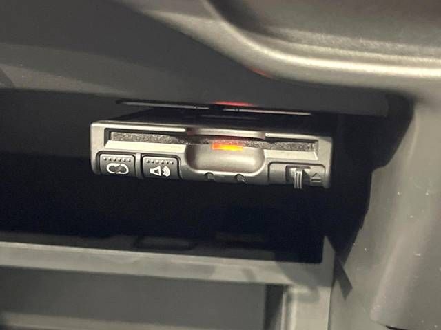 Nissan NOTE 2018-01 26677-4