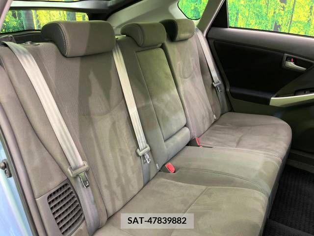 Toyota PRIUS 2011-10 379179-9