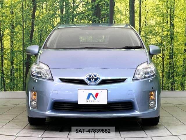Toyota PRIUS 2011-10 379179-14