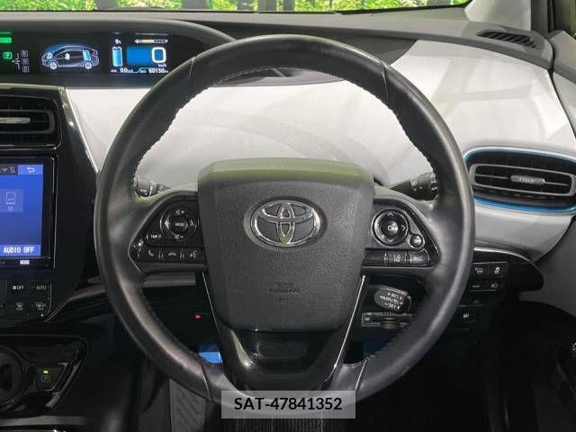 Toyota PRIUS 2018-12 212569-11