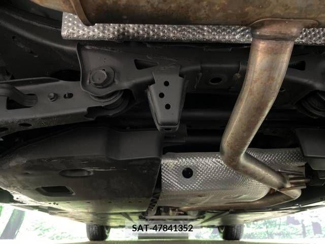 Toyota PRIUS 2018-12 212569-19