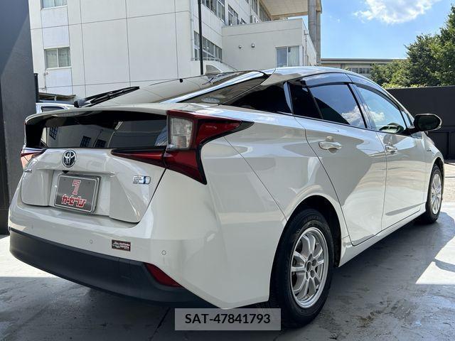 Toyota PRIUS 2020-02 342398-4