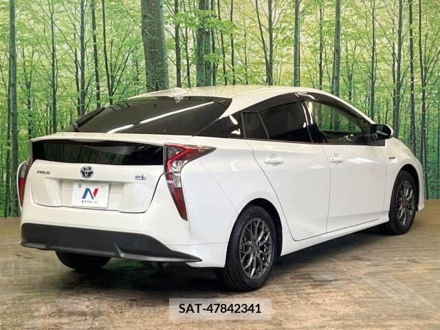 Toyota PRIUS 2018-04 346251-17
