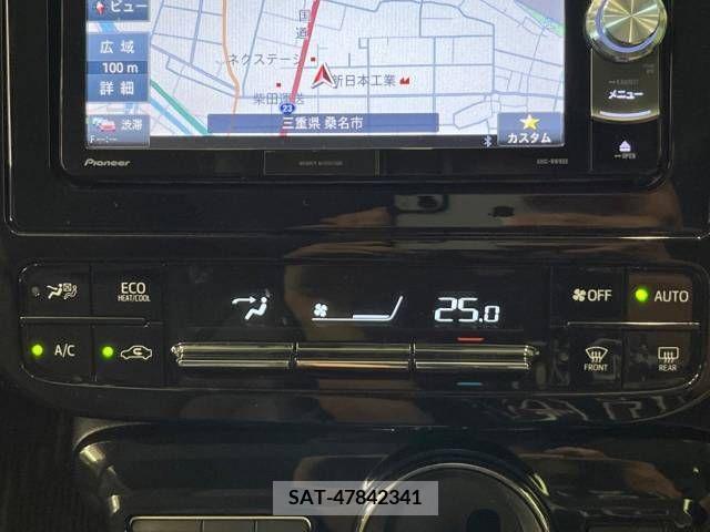 Toyota PRIUS 2018-04 346251-5