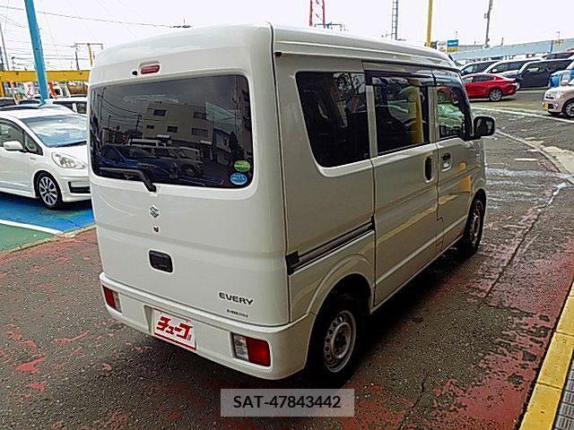 Suzuki EVERY 2017-06 384495-2