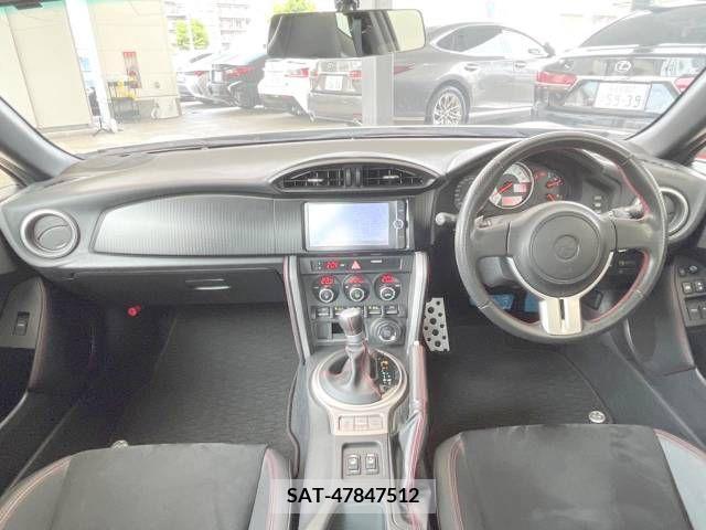 Toyota 86 2012-11 321144-1