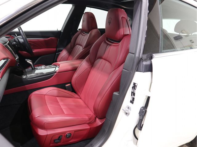 Maserati LEVANTE 2020-02 1279-15