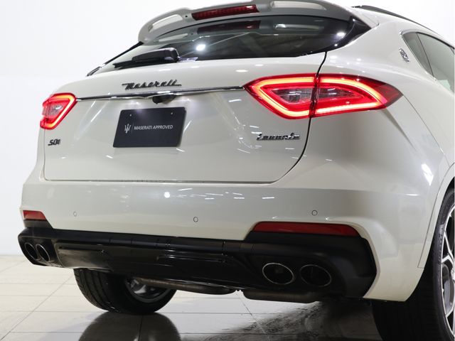 Maserati LEVANTE 2020-02 1279-6