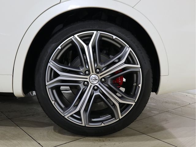Maserati LEVANTE 2020-02 1279-26