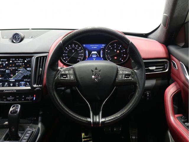 Maserati LEVANTE 2020-02 1279-10