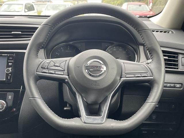 Nissan X-TRAIL 2018-10 195038-26