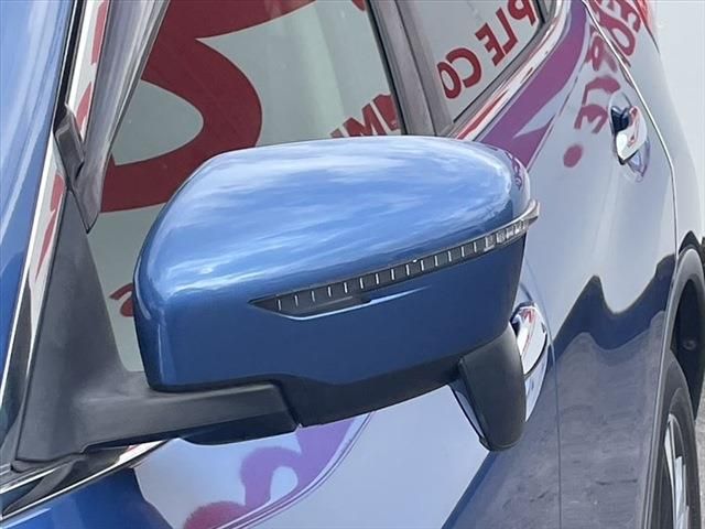 Nissan X-TRAIL 2018-10 195038-12